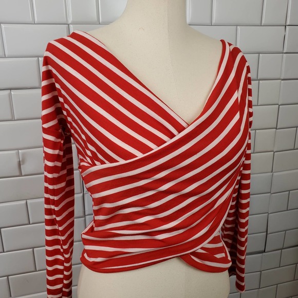 NWT FASHION NOVA | SUPERLOVE CROP RED WHITE STRIPED TOP CURVY PLUS SIZE 2X - Picture 6 of 14